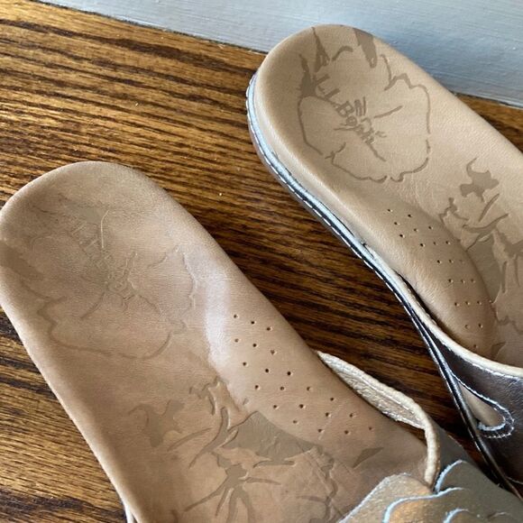 L.l. Bean Leather Sandal - Picture 8 of 10